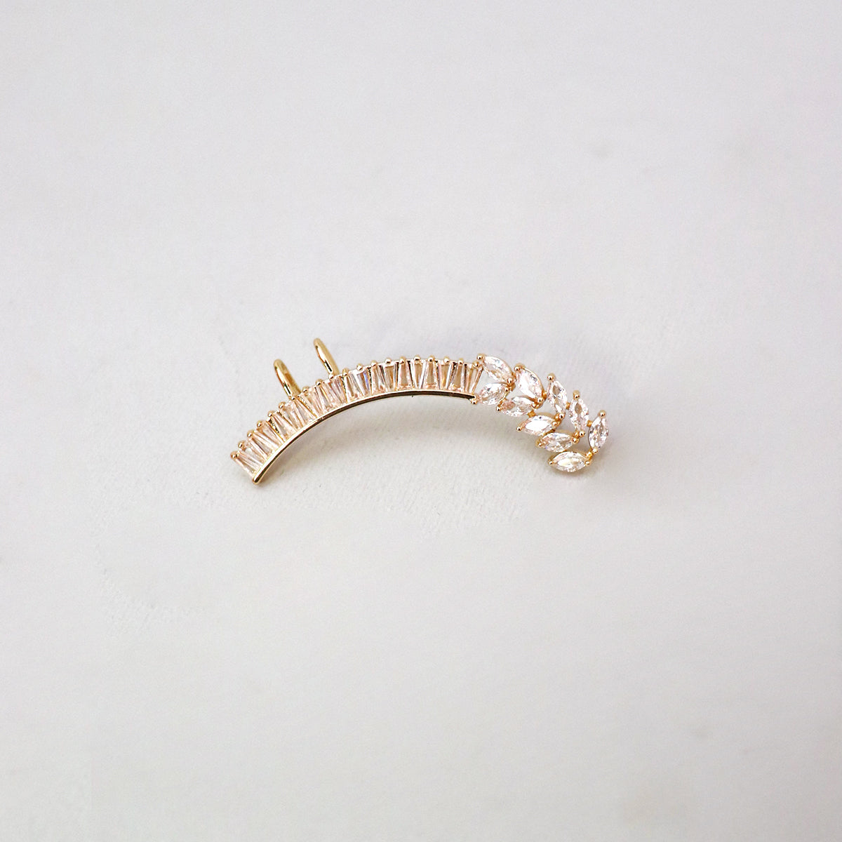 Starlit Curve One Piece Of Earring - All About Eg