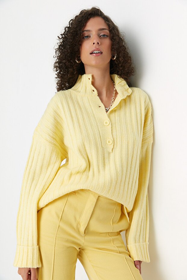 Yellow Wide Fit Soft Textured Stand Collar Knitwear Sweater