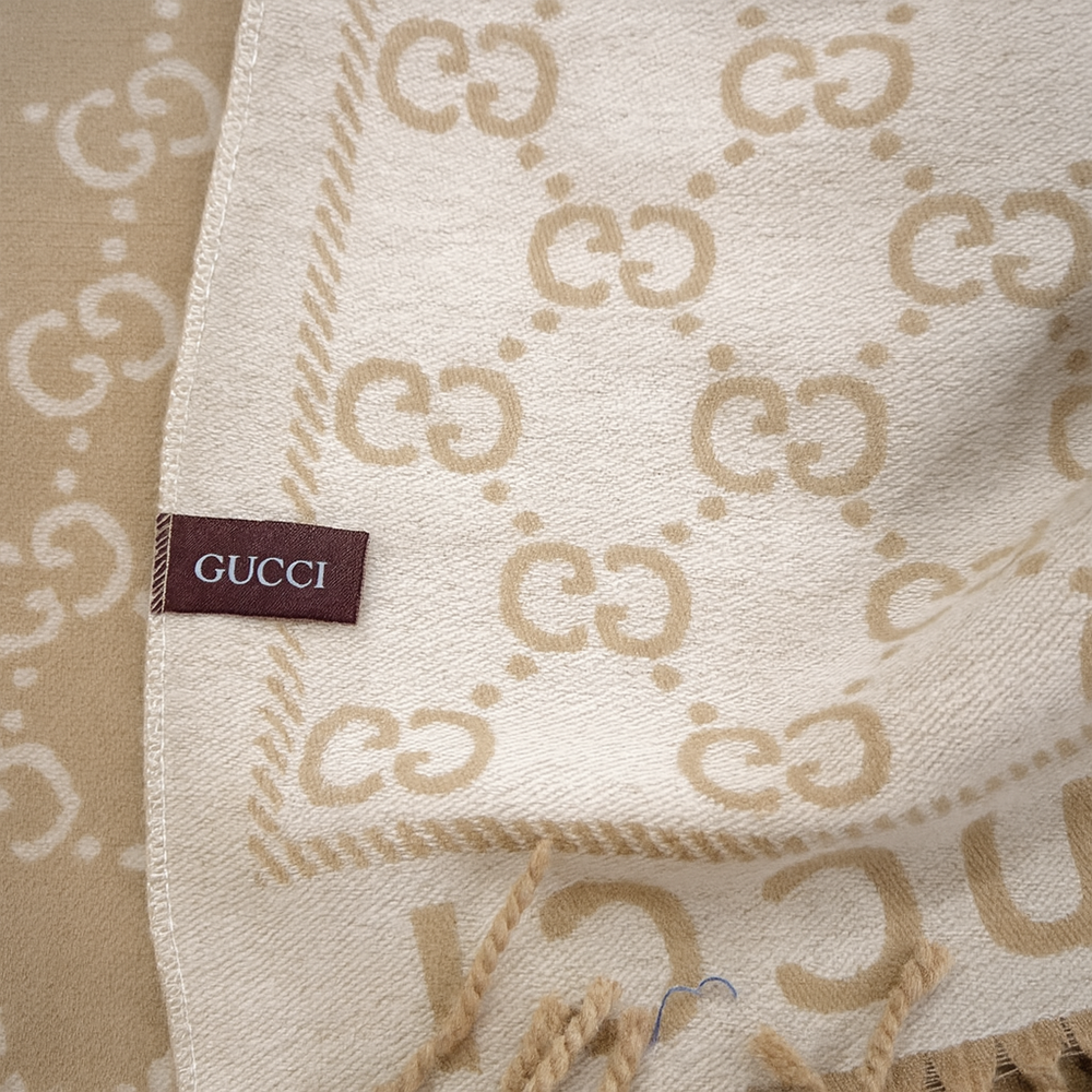 Gucci GG Reversible Wool Scarf – Beige