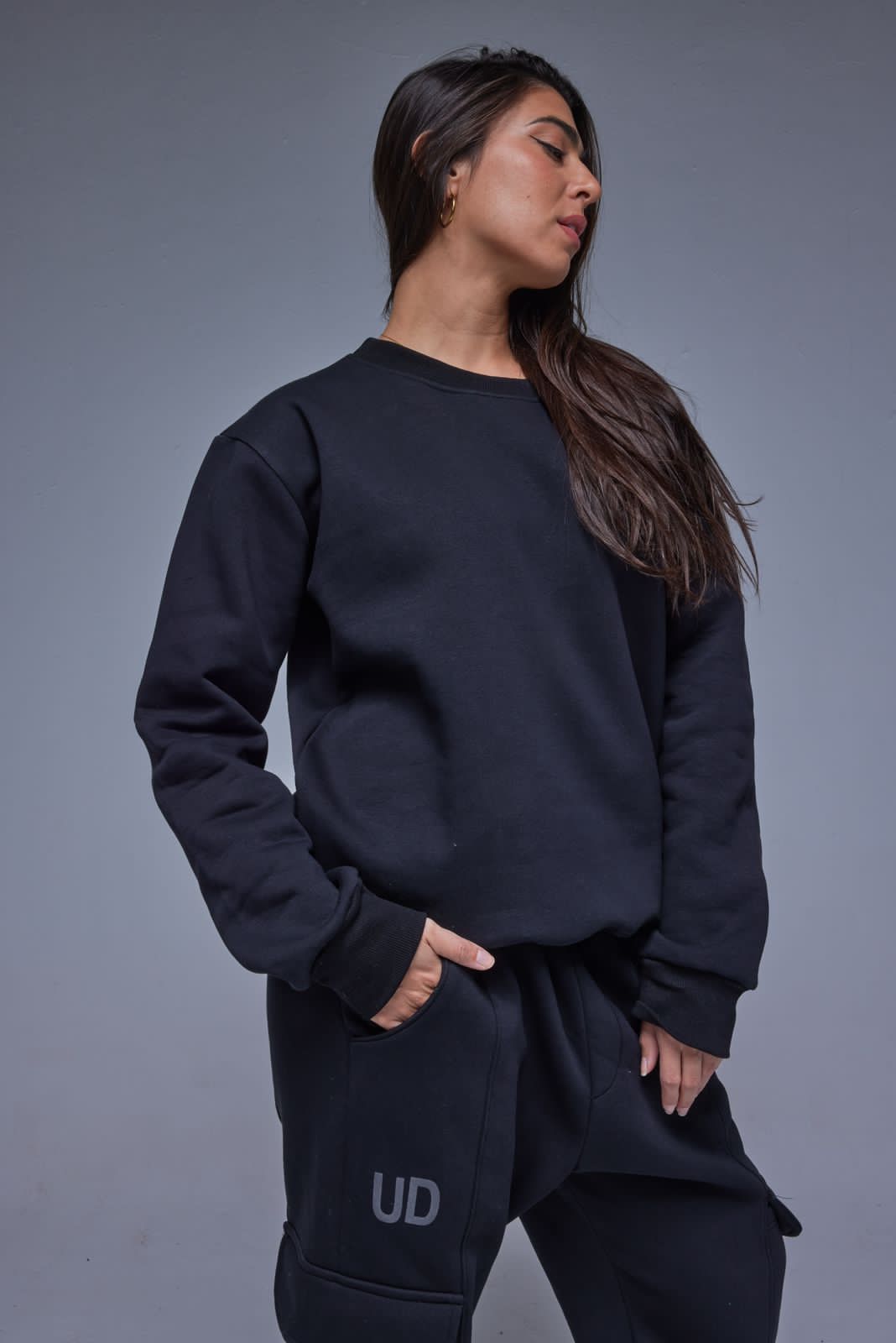 Crew Neck Black Set - All About Eg
