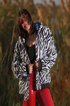 Gabardine Feather Vest On The Shoulder - All About Eg