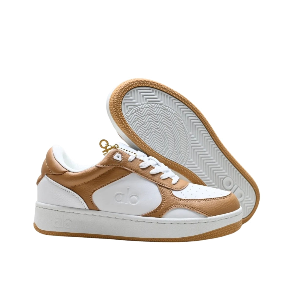 Alo Yoga Recovery Sneakers Beige