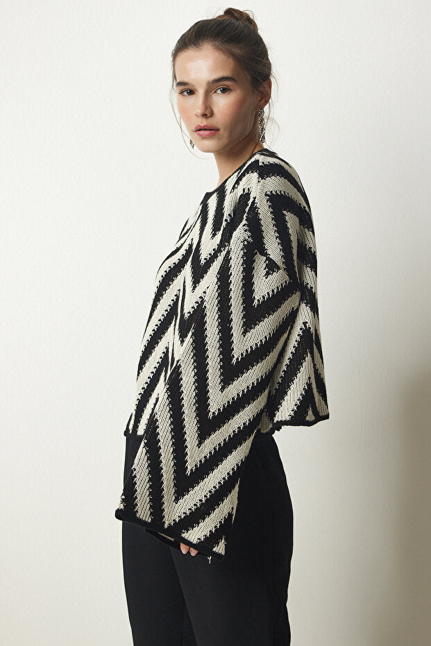 Women's Black Cream Plaid Jacket with Thick Spanish Sleeves