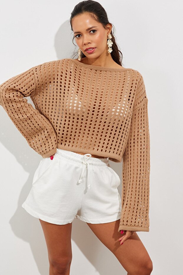Women's Cropped Knit Top with Spanish Sleeves, Camel Lace Pattern