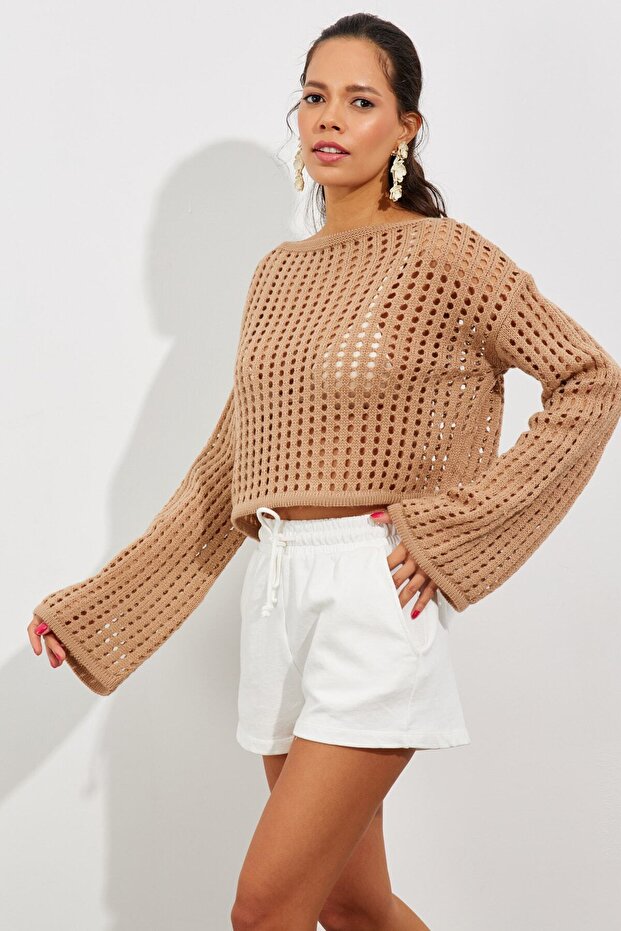 Women's Cropped Knit Top with Spanish Sleeves, Camel Lace Pattern