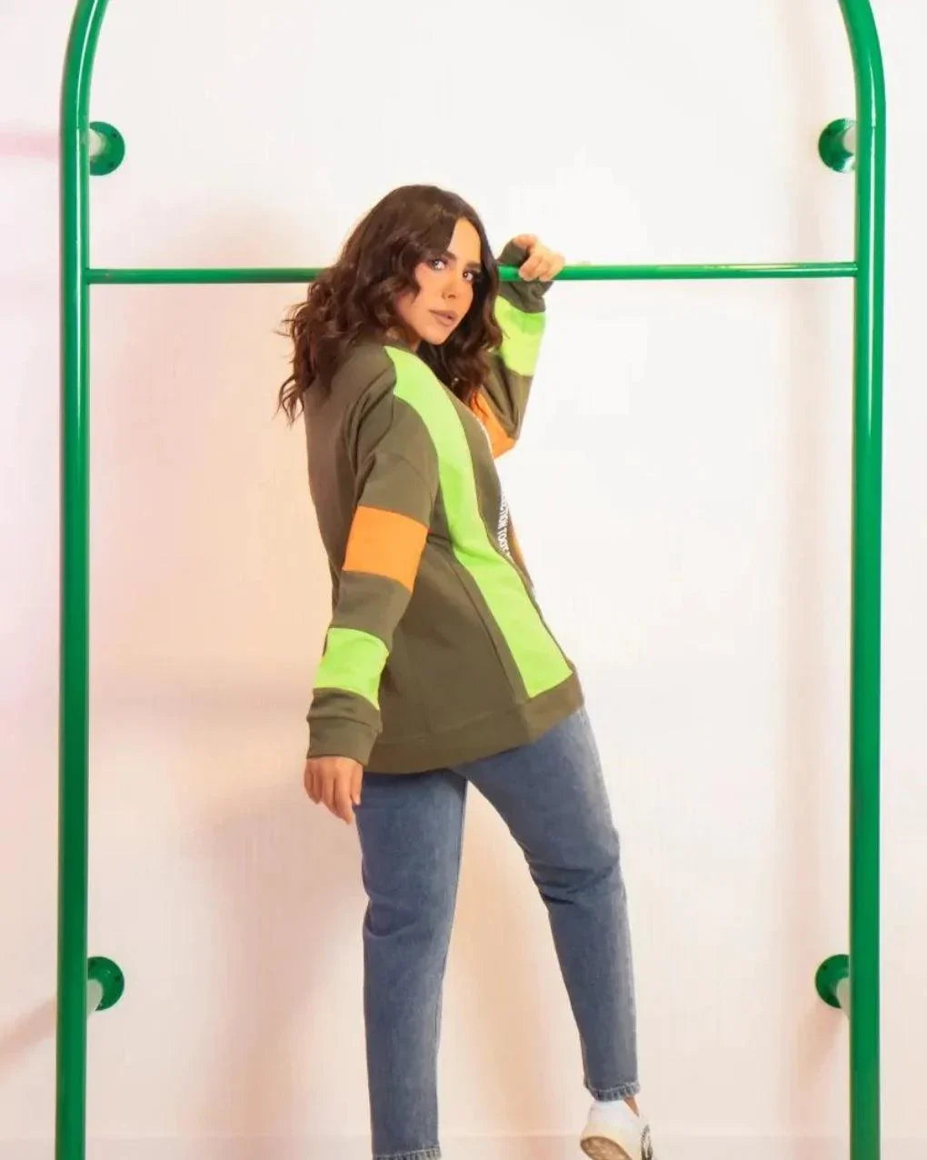 3012Lewf - All About Eg