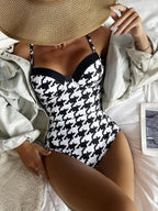 Swimwear Black & White - All About Eg