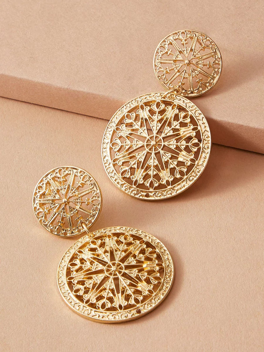 1pair Metallic Hollow Out Floral Drop Earrings - All About Eg